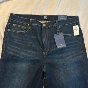 GAP High Rise True Skinny. Dark blue. Women’s 16, 33in inseam. NWT